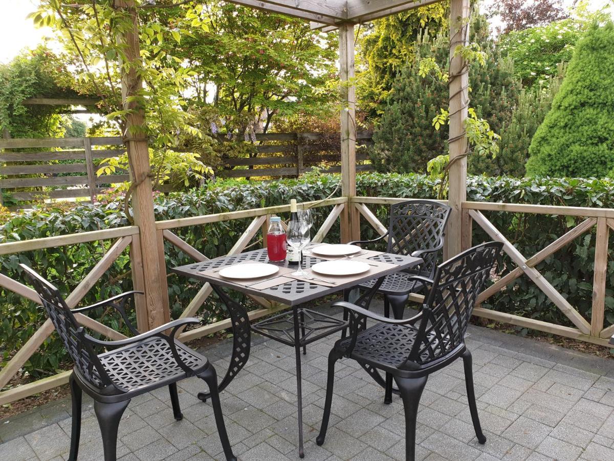 B&B Secret Garden Adults Only Voeren Exterior photo